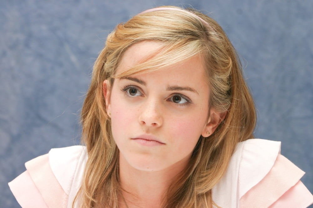 cg2yWIbO Emma Watson 1 17.jpg